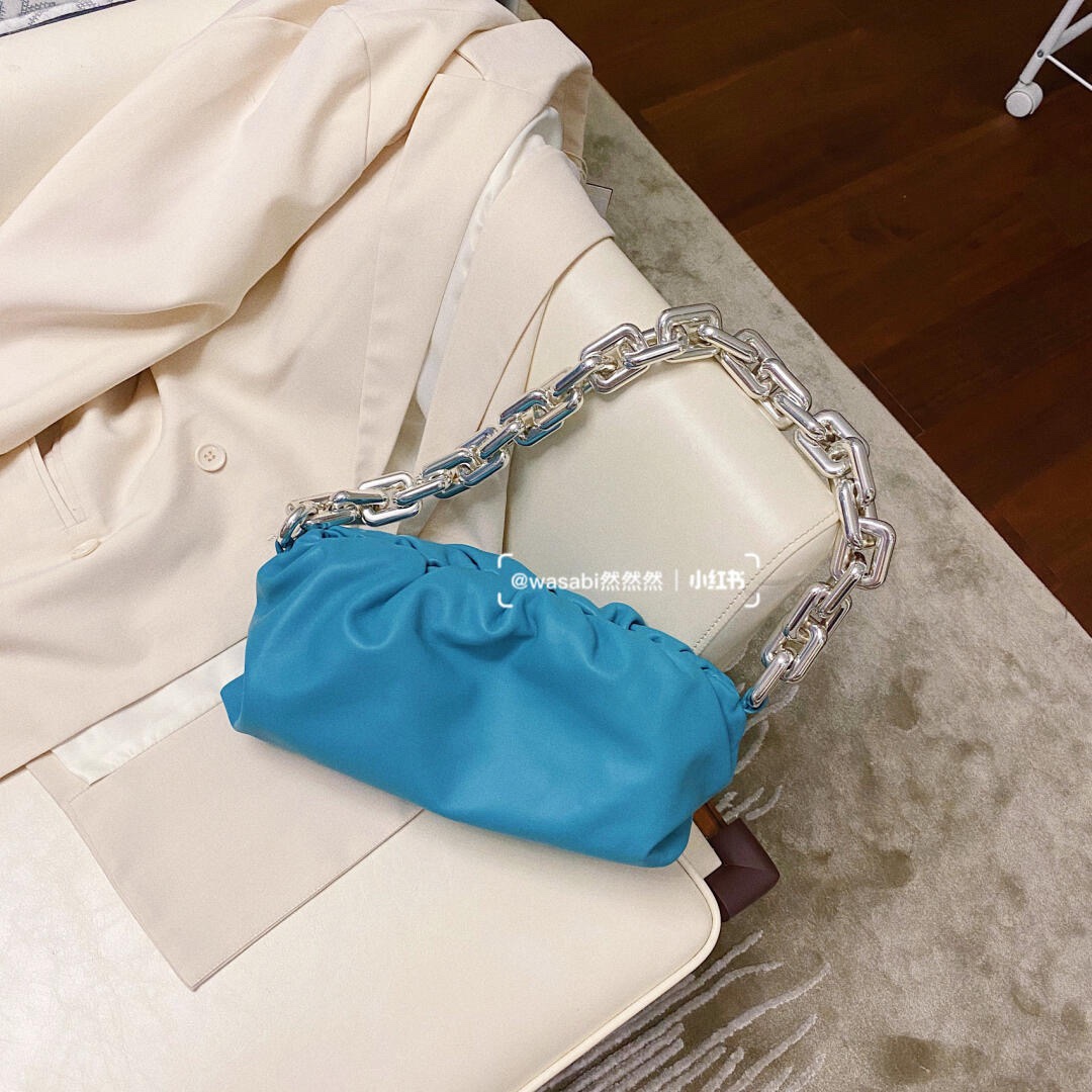 Bottega Veneta ๐๐๐ ๐พ๐๐ผ๐๐ ๐๐๐๐พ๐ 31CM BAG 620230ๆฒน็ป่/้ถ้พ