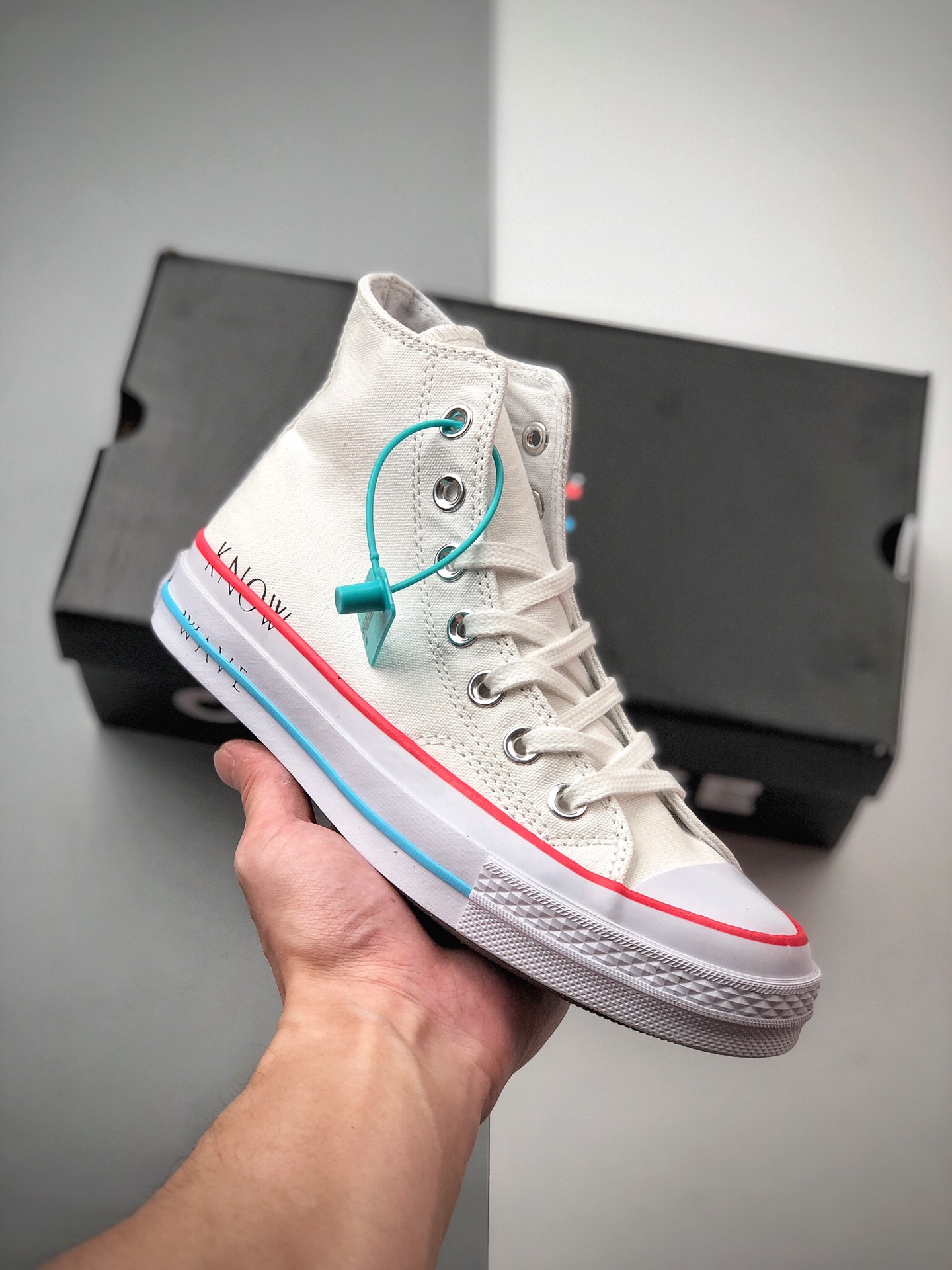 130 Converse chuck 70 KNOW 联名款  奶白色的鞋子