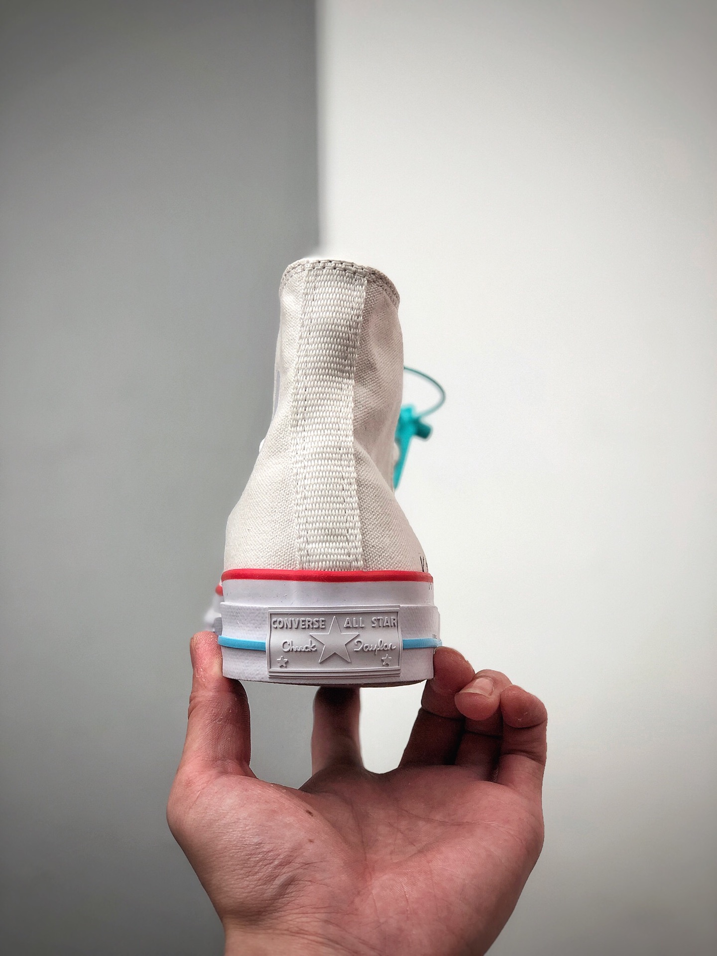 130 Converse chuck 70 KNOW 联名款  奶白色的鞋子