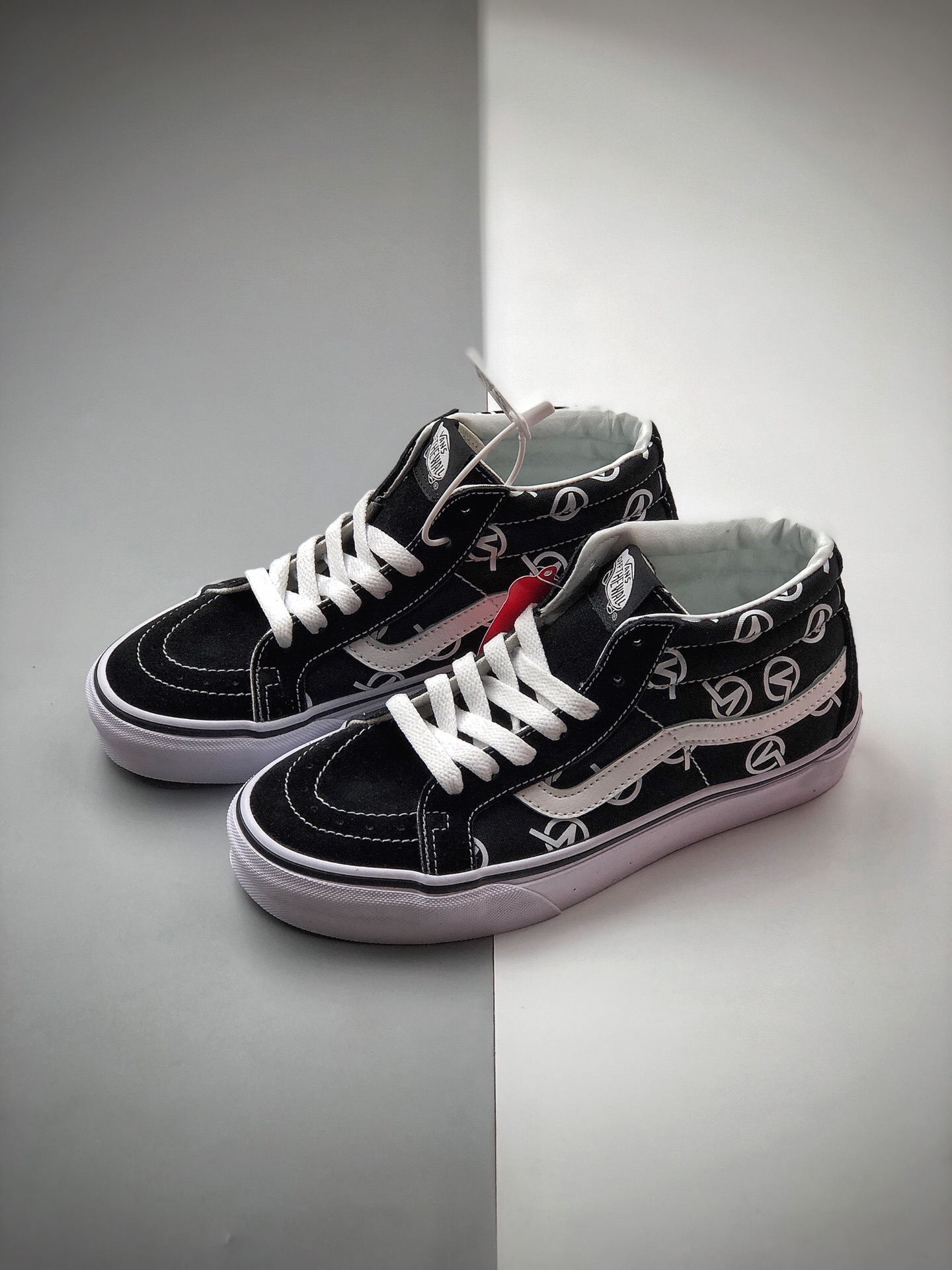 150 Vans范斯 经典系列SK8-Mid板鞋 Circle V Logo