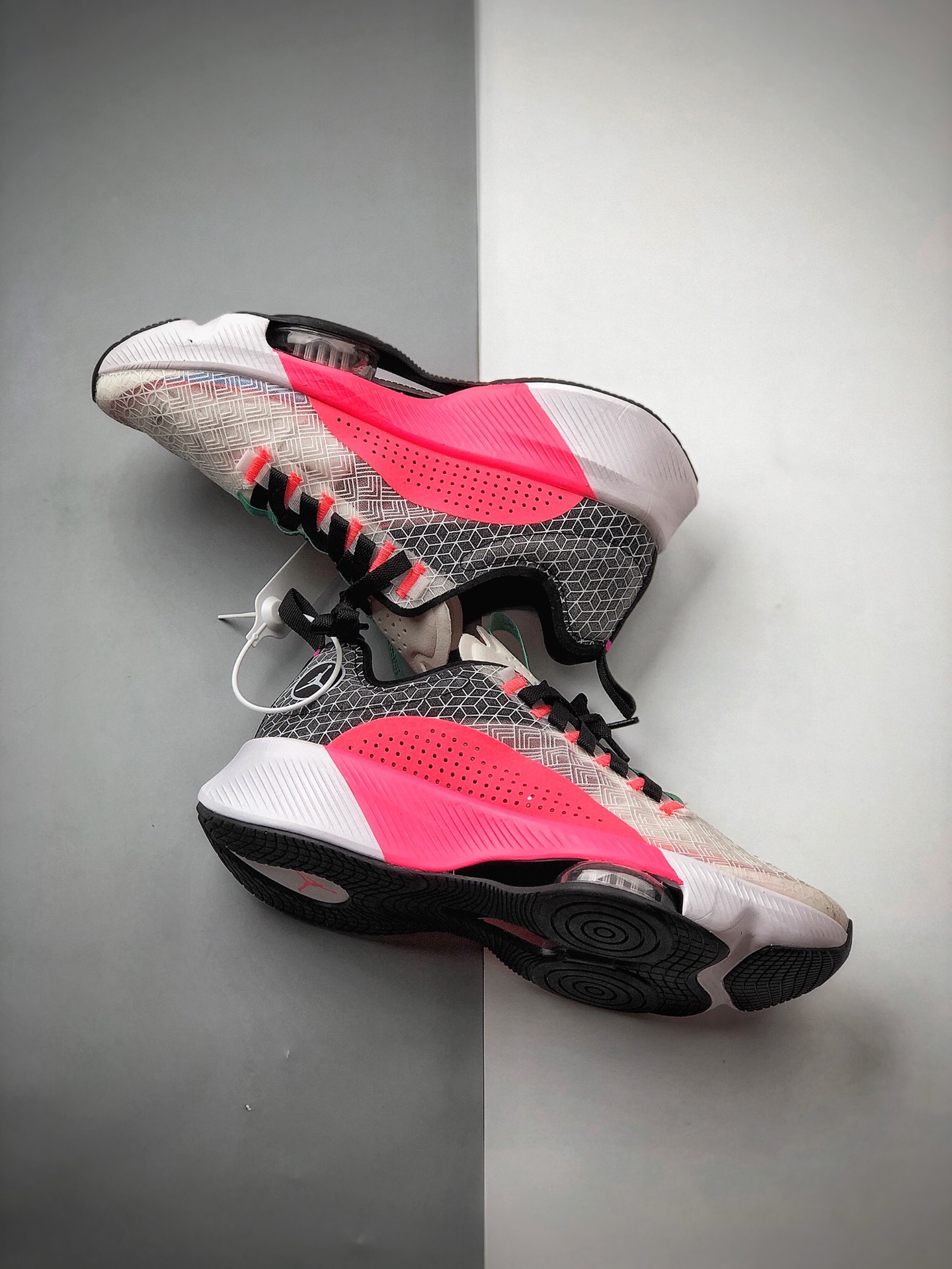 230 耐克Nike Jordan Air Zoom Renegade 黑白红 马拉松缓震休闲运动慢跑鞋CJ5383-002