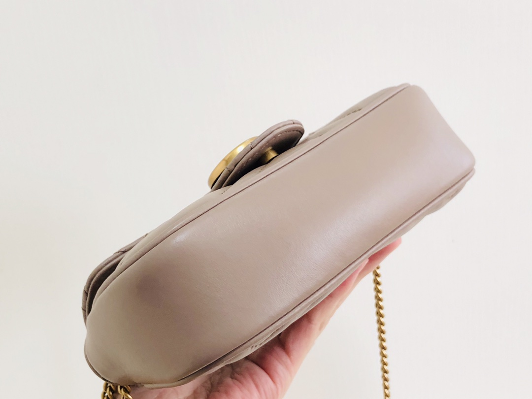 Gucci 24 new products debut in original leatherGG Marmont original leather series mini bag, convex shape artifact,cute design is more practical,