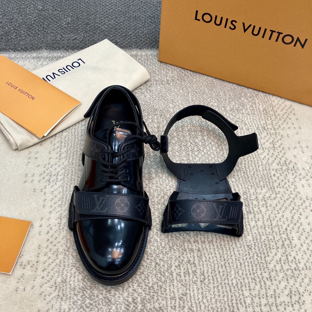 NO:640013,The shoe covers are detachable and can be worn two times per shoe.19860909鞋套可拆解,一鞋两穿,,Men's shoes