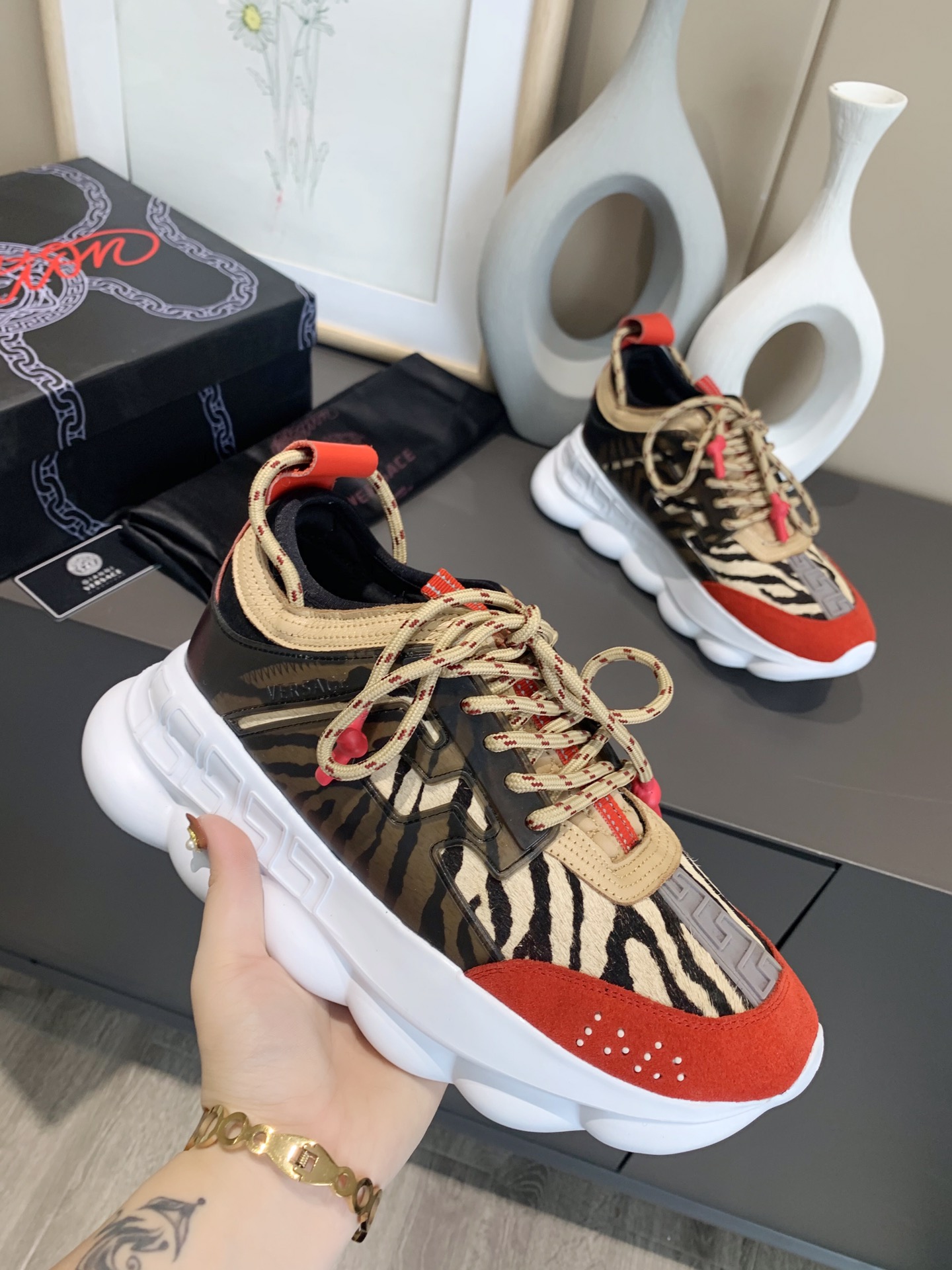 precio de fábrica... Generación 1 Versace VERSACE pareja zapatos extranjeros comprar versión de la p