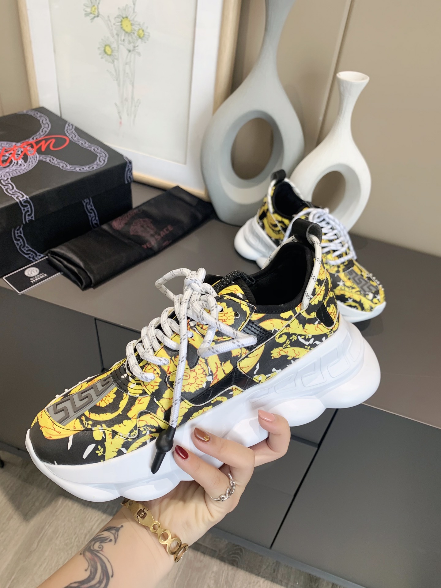 precio de fábrica... Generación 1 Versace VERSACE pareja zapatos extranjeros comprar versión de la p