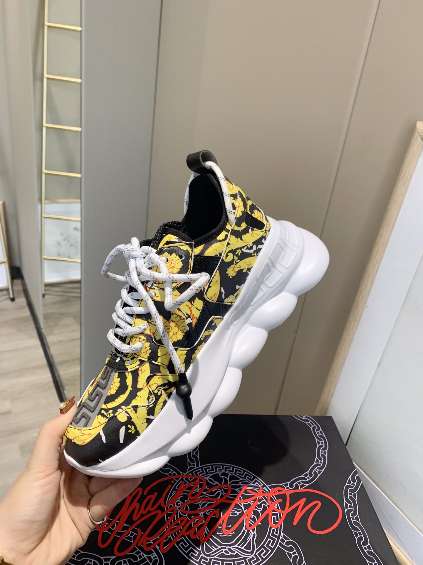 precio de fábrica... Generación 1 Versace VERSACE pareja zapatos extranjeros comprar versión de la p