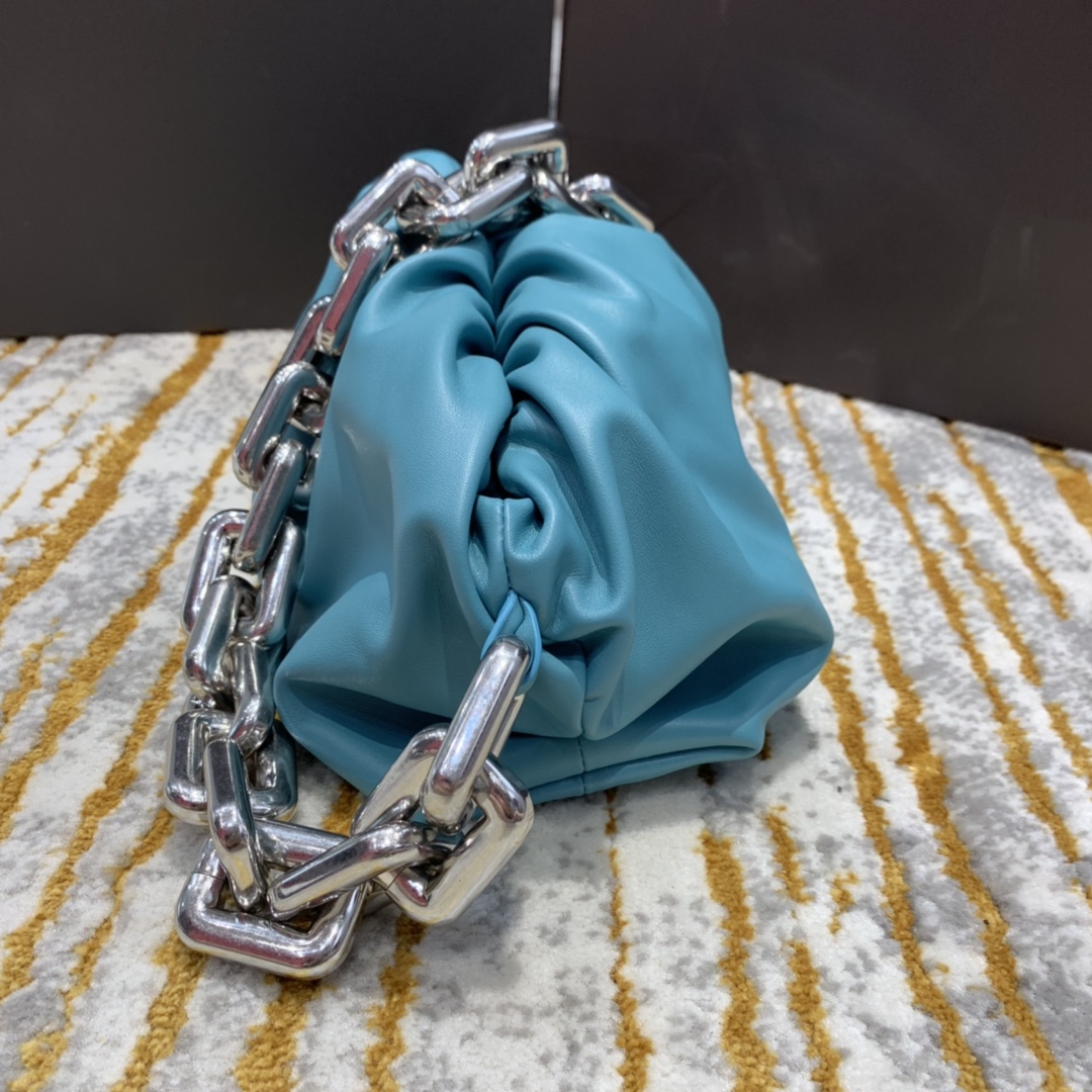 Bottega Veneta ๐๐๐ ๐พ๐๐ผ๐๐ ๐๐๐๐พ๐ 31CM BAG 620230ๆฒน็ป่/้ถ้พ