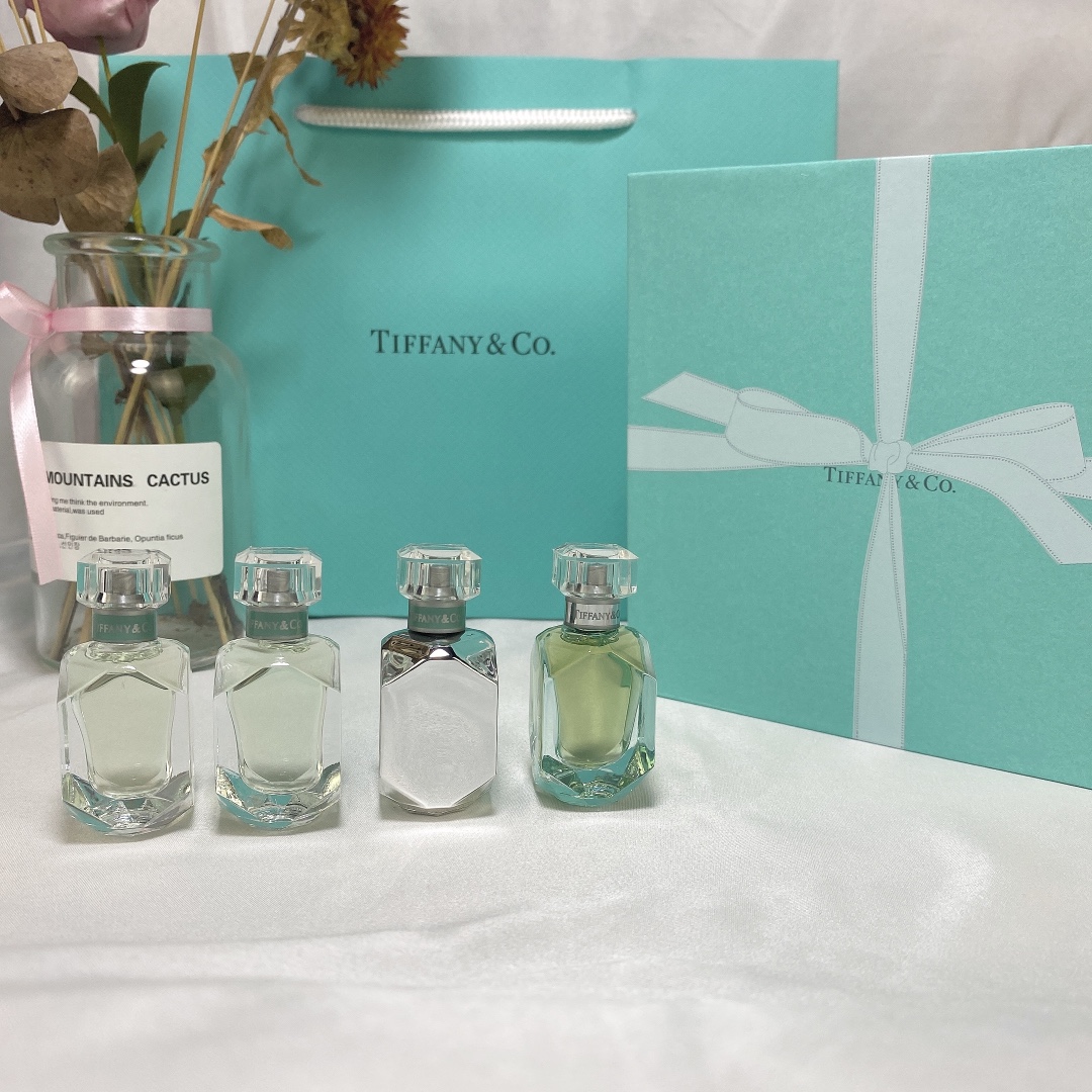 Tiffany & Co. Mini Perfume Set - 4 x 5ml Diamond Collection 5 i1597427408 3068 3