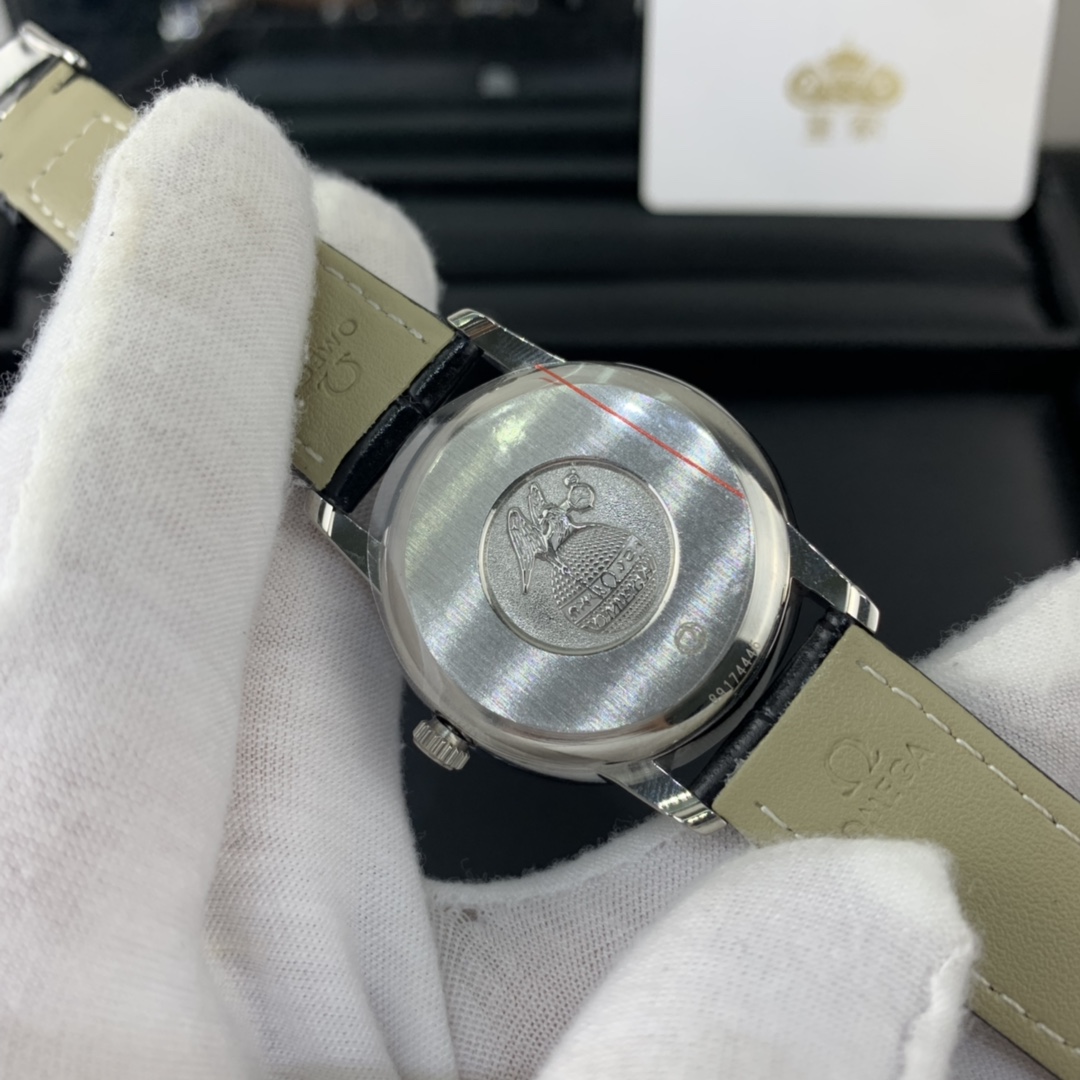 Omega 皇家 欧米茄蝶飞系列女款腕表