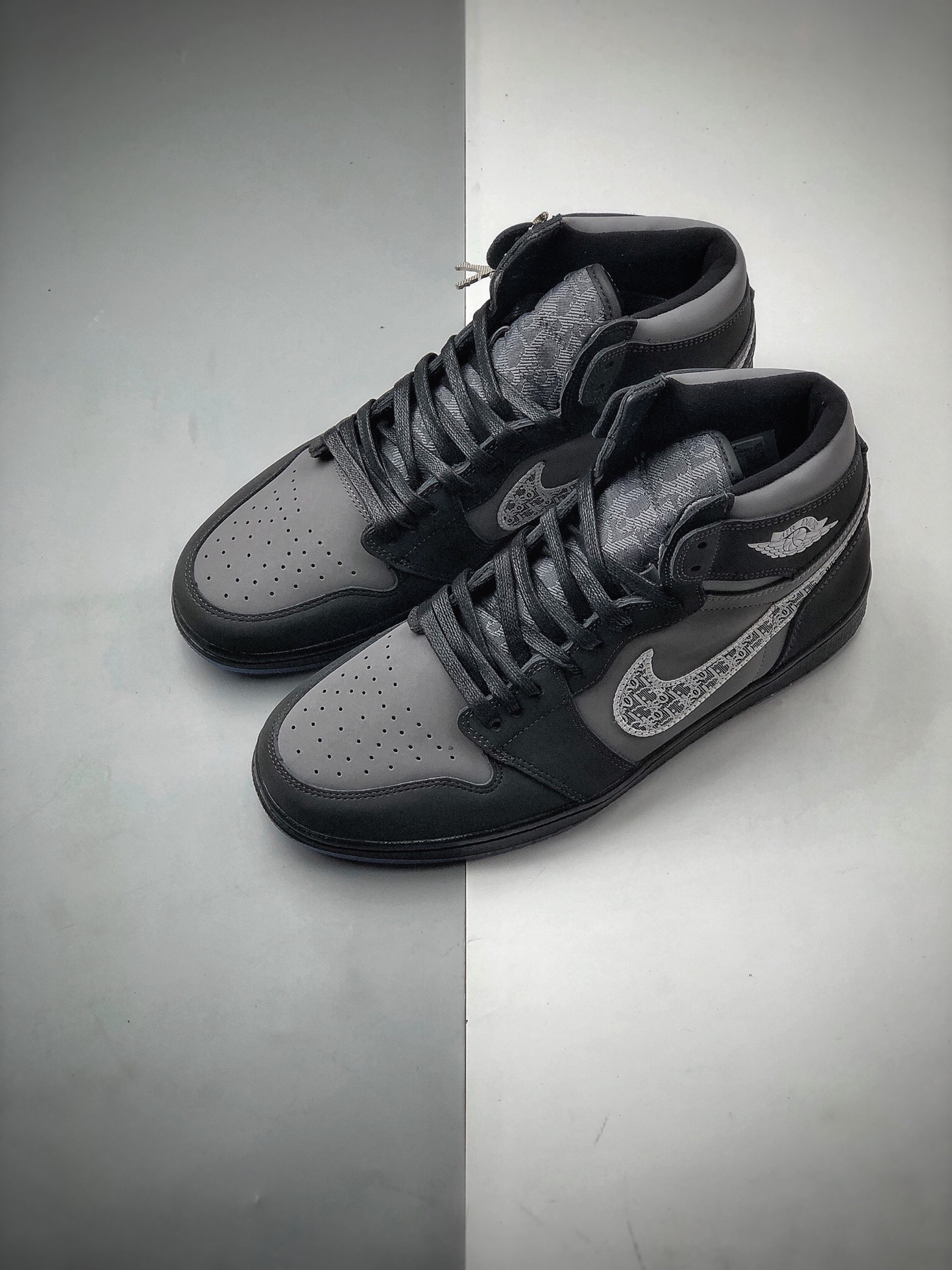 300 耐克 Dior x Air Jordan 1 LOW OG “迪奥联名”AJ1低帮休闲篮球鞋