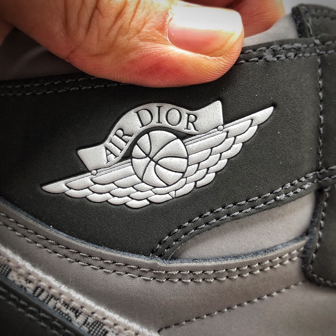 300 耐克 Dior x Air Jordan 1 LOW OG “迪奥联名”AJ1低帮休闲篮球鞋