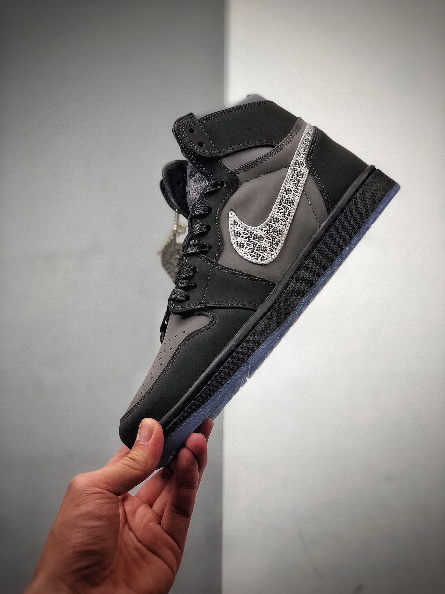 300 耐克 Dior x Air Jordan 1 LOW OG “迪奥联名”AJ1低帮休闲篮球鞋