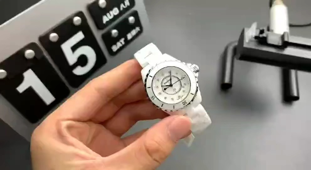 KOR J12 Chanel