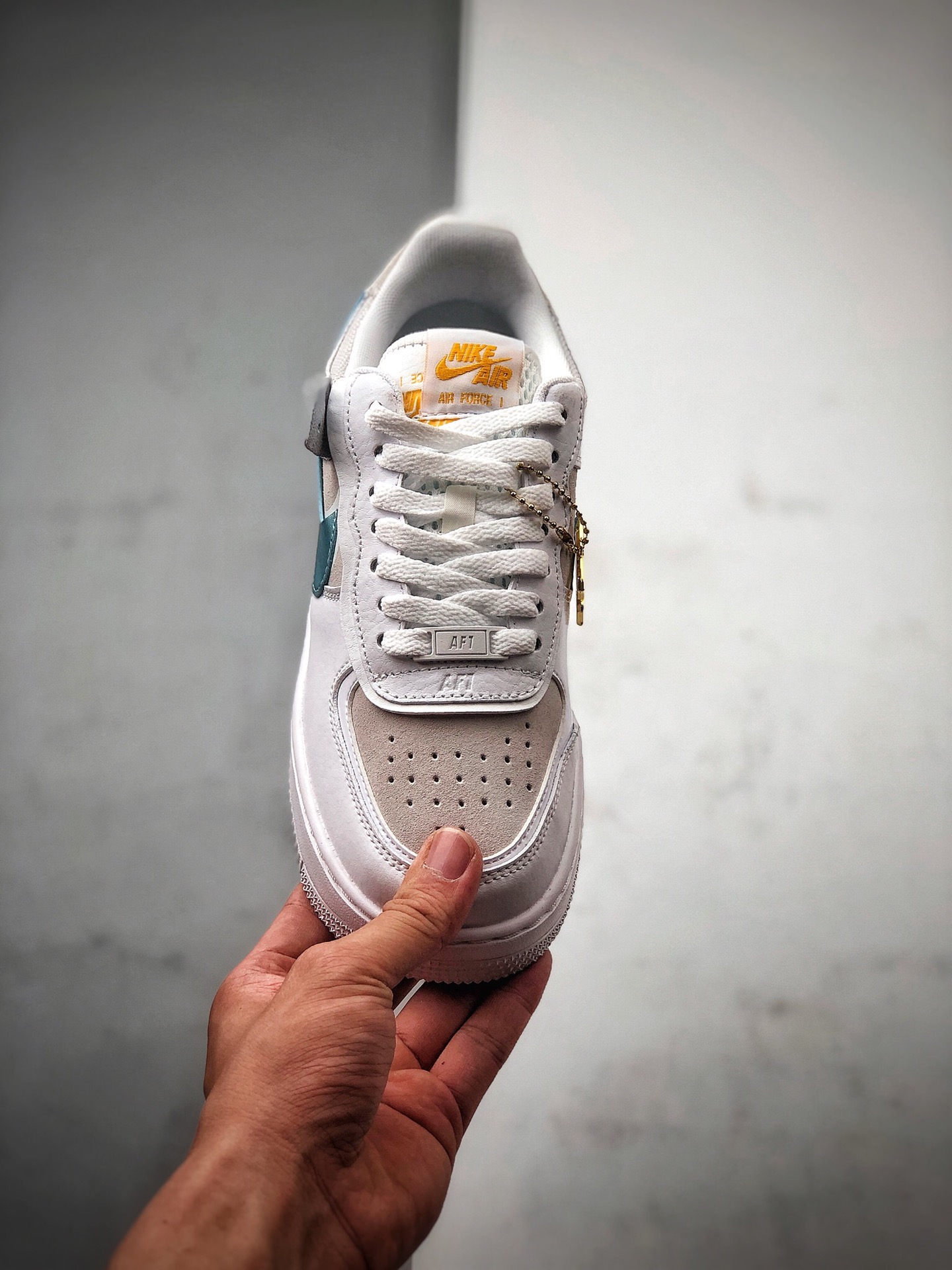 200  Women's  Air Force 1 AF1 Shadow White Hydrogen Blue DA4286-100