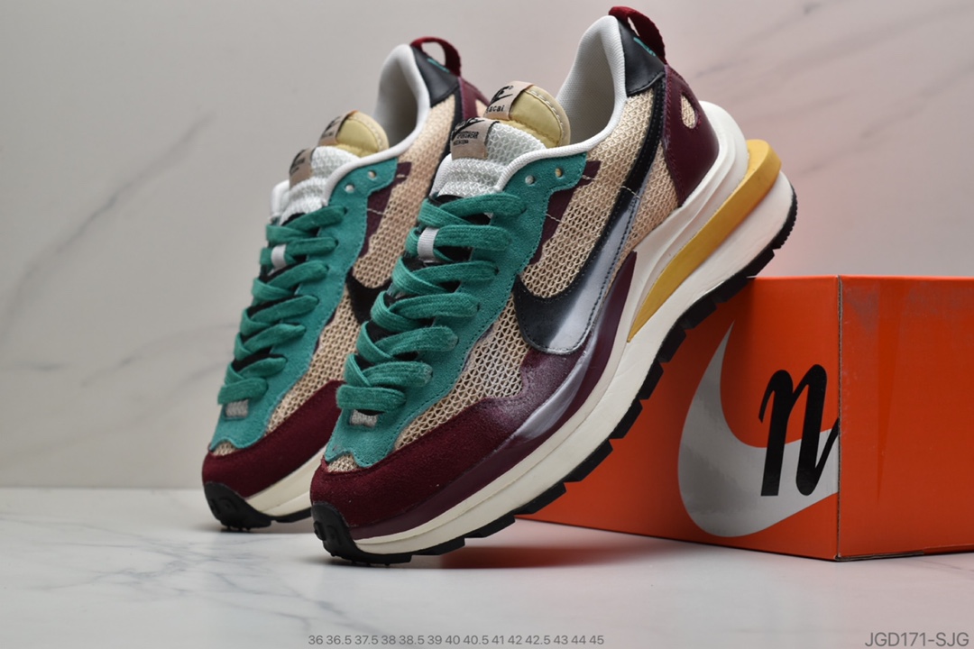 180 公司级日式解构美学联名Sacai x Nike Pegasus Vaporfly”Black/White” CI9928-300