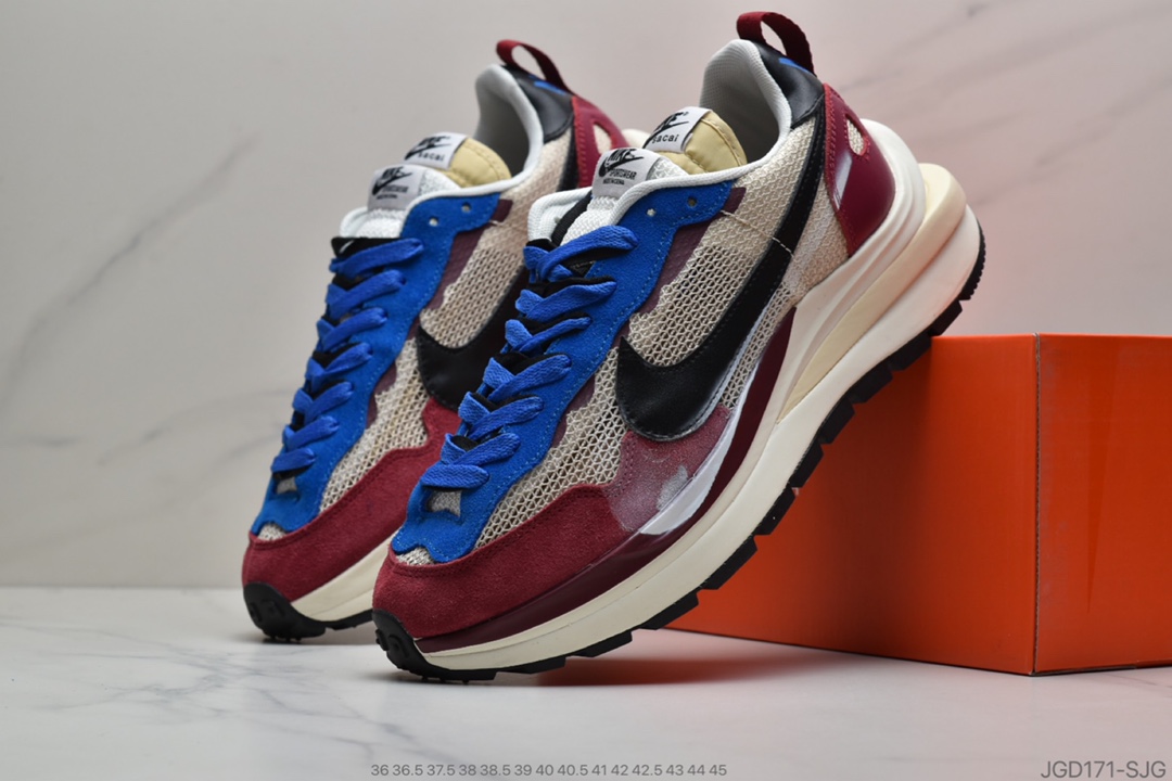 180 公司级日式解构美学联名Sacai x Nike Pegasus Vaporfly”Black/White” CI9928-300