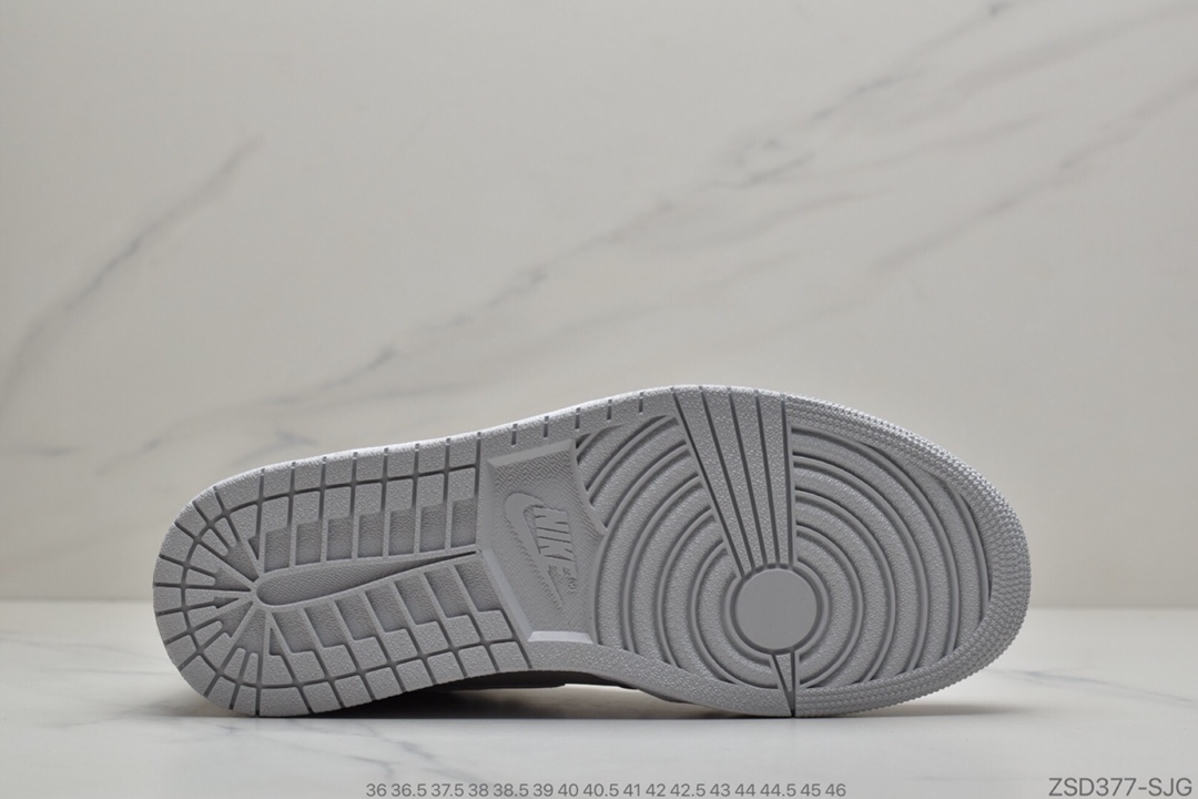 310 公司级Air Jordan 1 High OG 灰银麂皮货号：DC1788-029