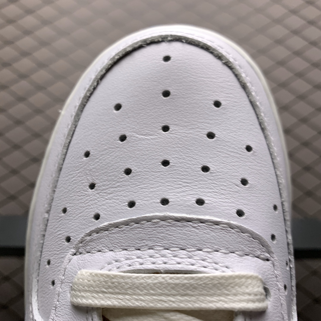 230 Nike Air Force 1'07 空军一号低帮运动休闲板鞋 CZ8101-100