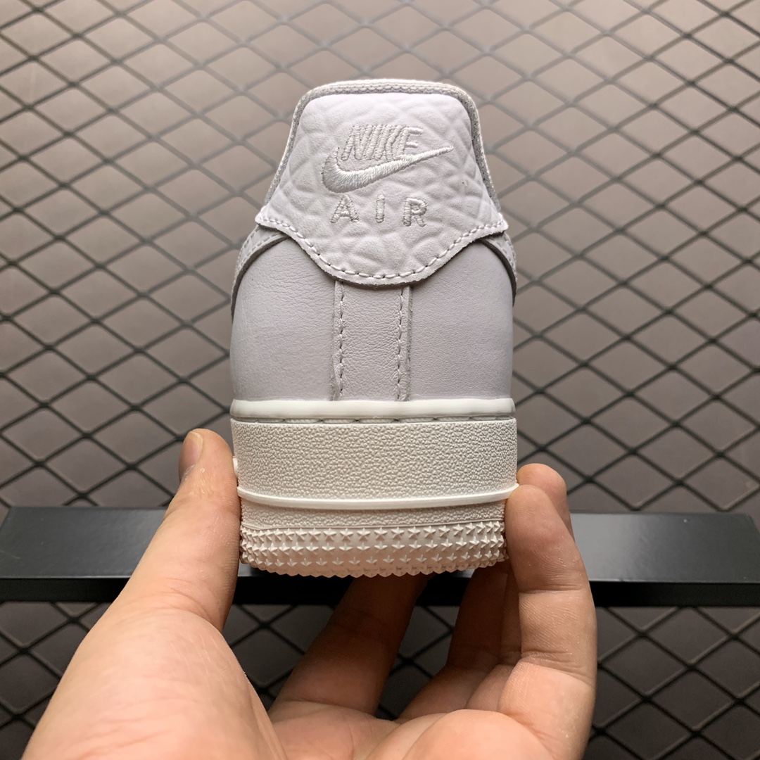 230 Nike Air Force 1'07 空军一号低帮运动休闲板鞋 CZ8101-100