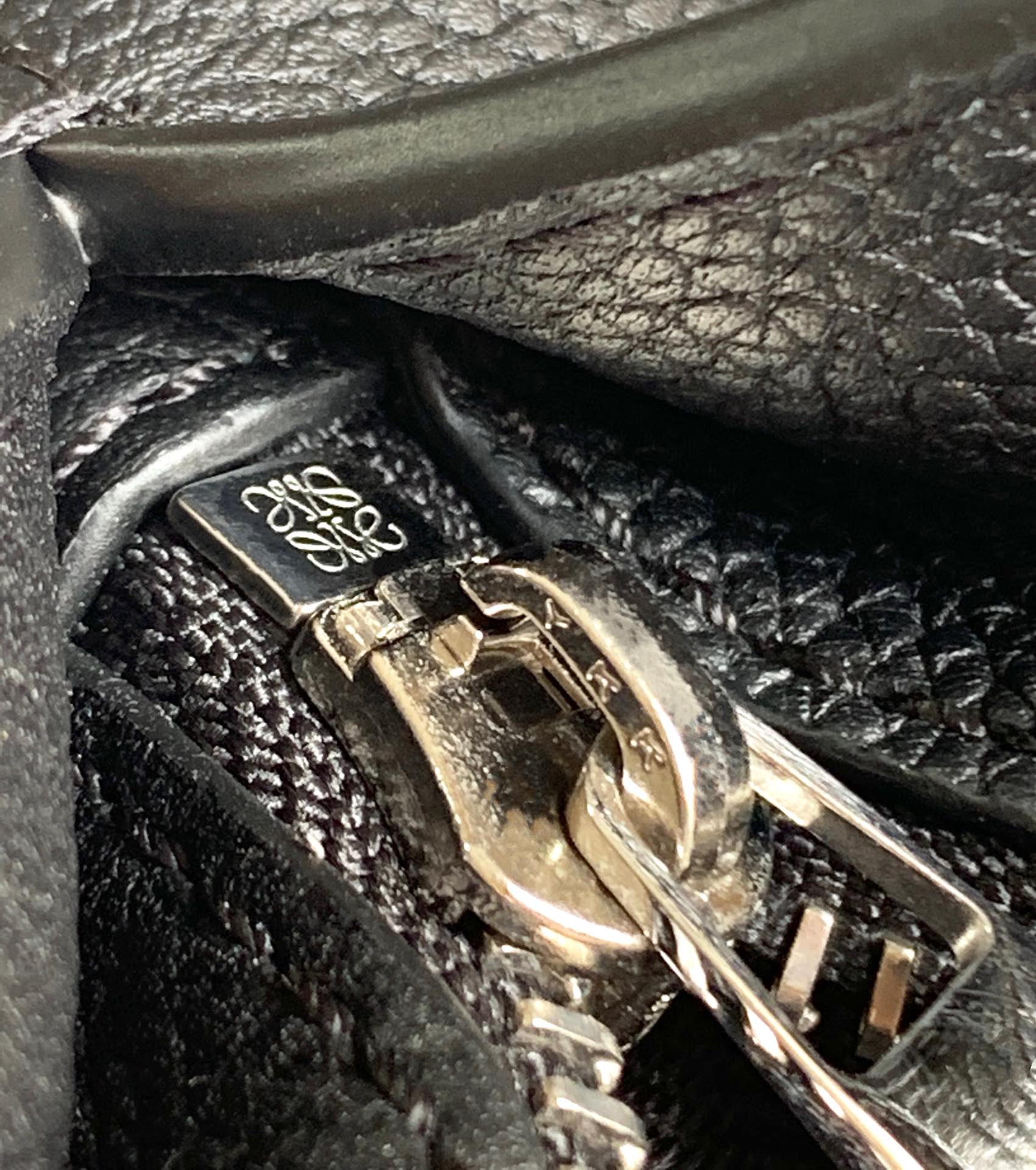 Loewe罗意威 Anton Backpack 黑色