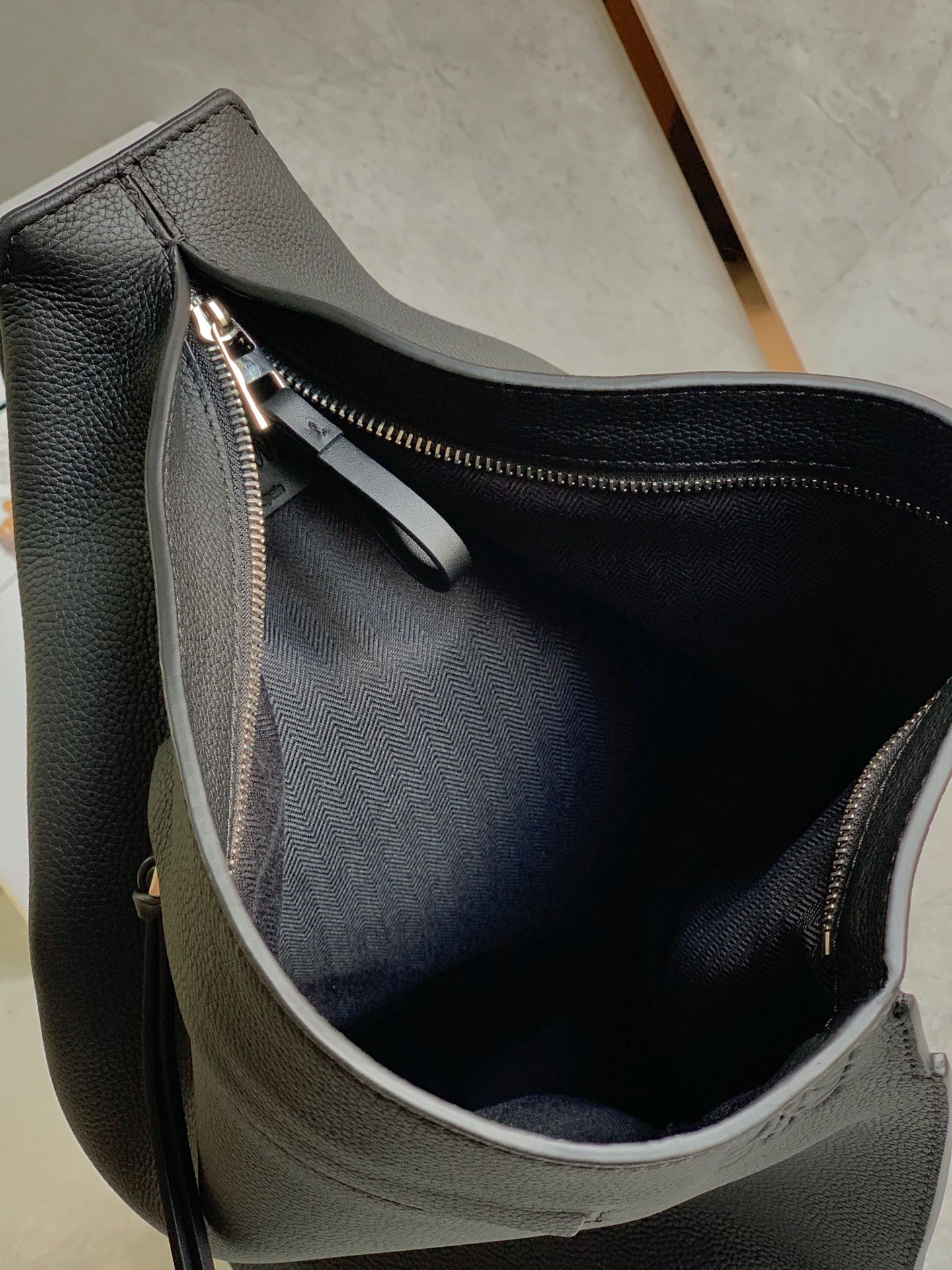Loewe罗意威 Anton Backpack 黑色