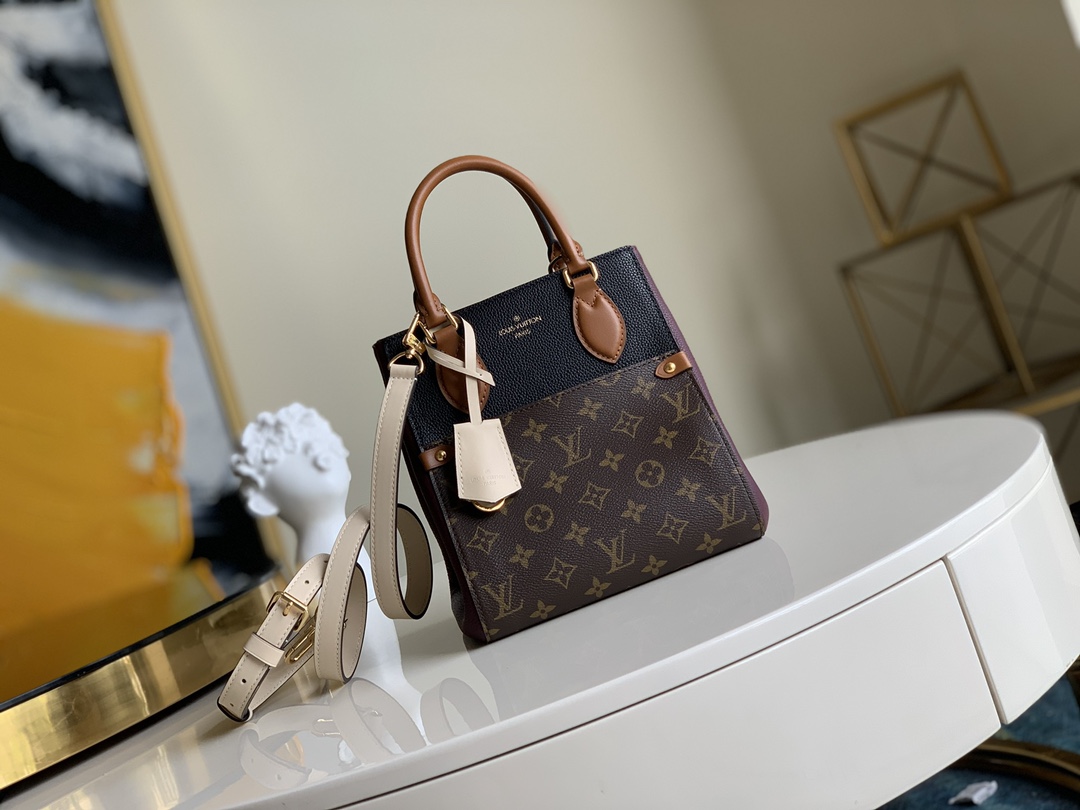 Louis Vuitton Handbags Tote Bags Monogram Canvas Calfskin Cowhide M45388