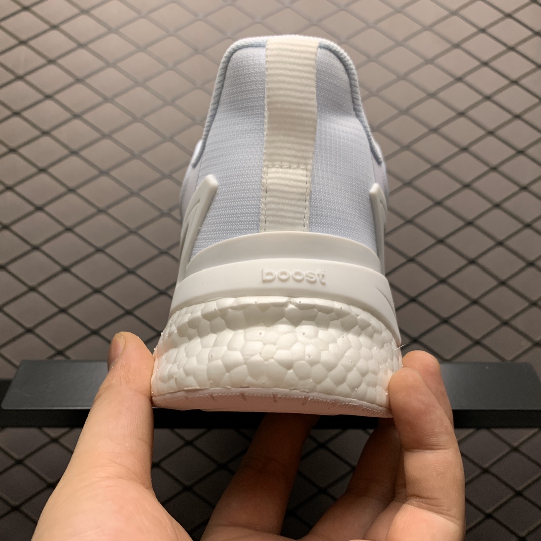 190 Adidas 阿迪达斯 Response Super 弹力BOOST后跟 网面透气超轻跑步鞋 FY6490