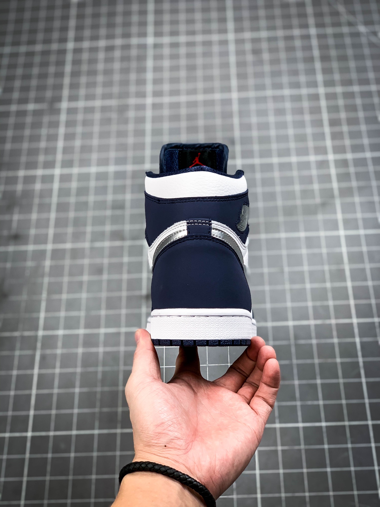 290 公司级乔丹/Air JordanAJ1 aj1 乔丹1代 乔1 乔丹1代高帮系列 Air Jordan 1 “Midnight Navy”  货号：DC1788-100 412