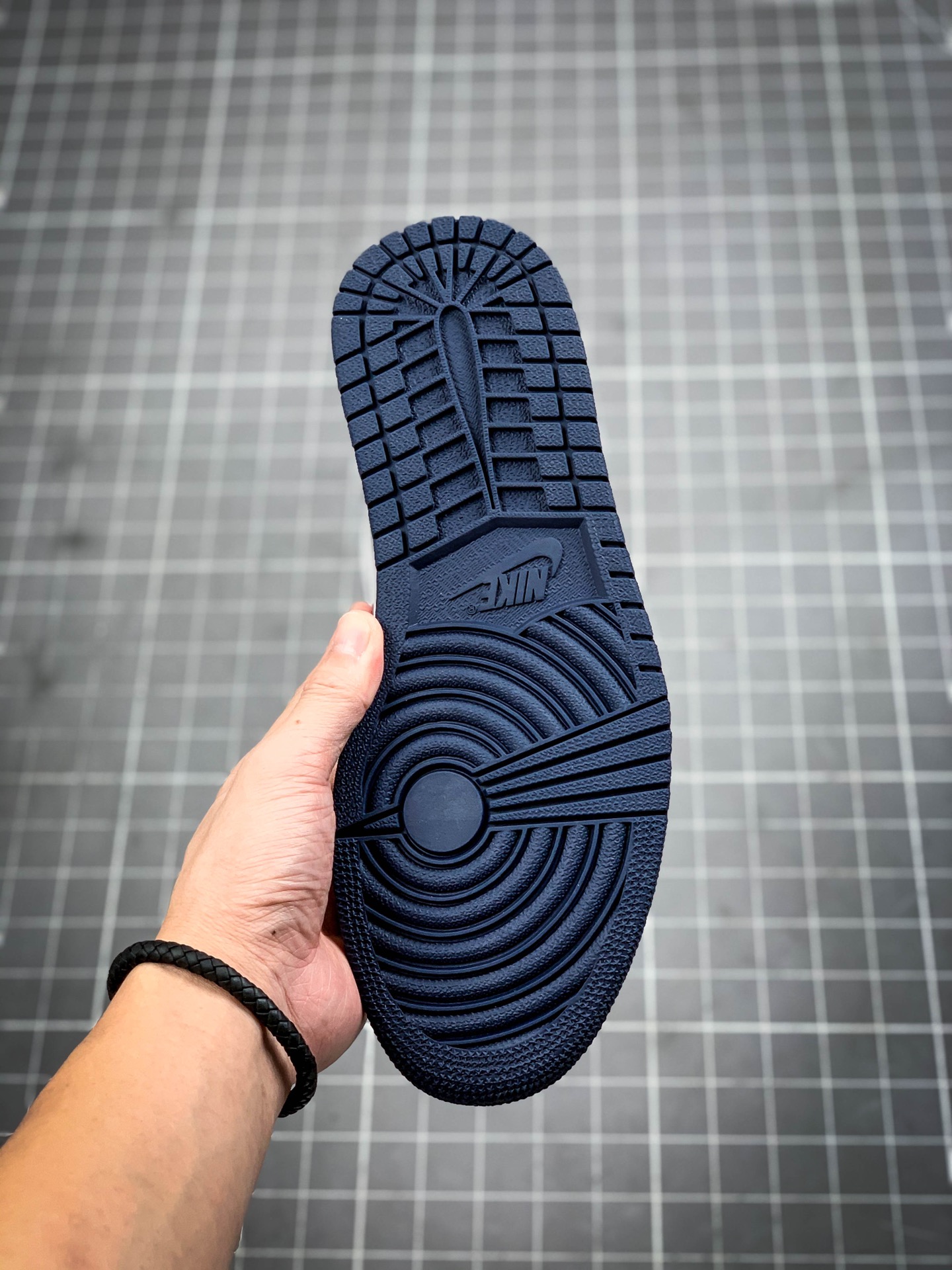 290 公司级乔丹/Air JordanAJ1 aj1 乔丹1代 乔1 乔丹1代高帮系列 Air Jordan 1 “Midnight Navy”  货号：DC1788-100 412