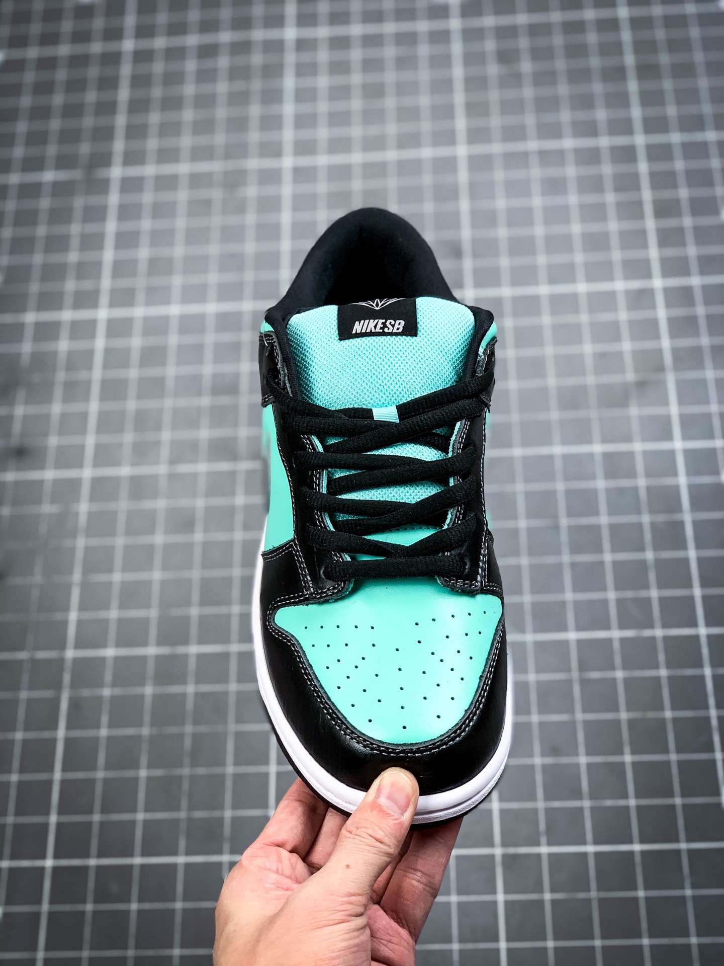 290 Diamond Supply Co. X Nike SB Dunk Low Pro ” Tiffany ” 美国西海岸潮牌联名款 304292-402