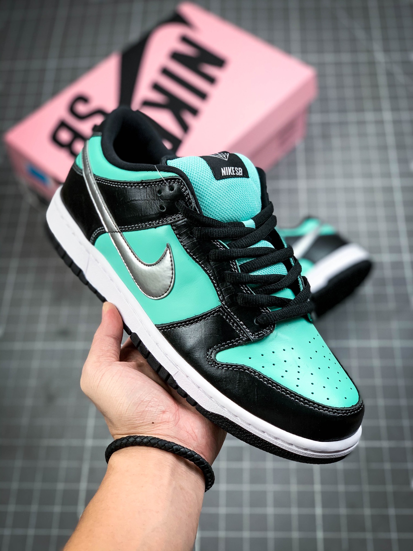 290 Diamond Supply Co. X Nike SB Dunk Low Pro ” Tiffany ” 美国西海岸潮牌联名款 304292-402
