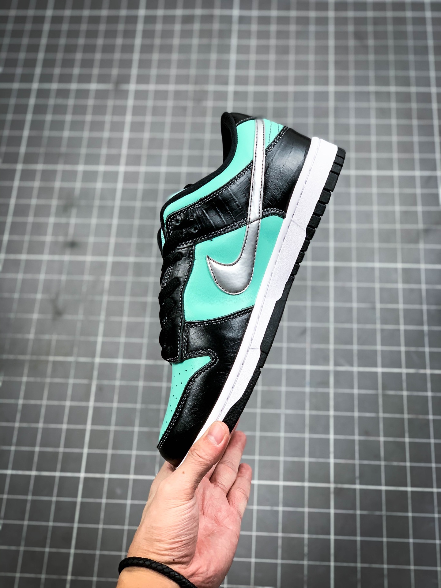 290 Diamond Supply Co. X Nike SB Dunk Low Pro ” Tiffany ” 美国西海岸潮牌联名款 304292-402