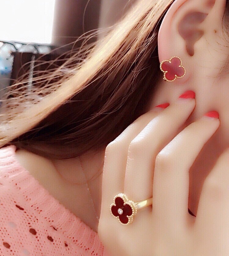 NO:102845,V c a four-leaf clover diamond ring Carnegia/malachite/black agate 50#52#54#56#58#,VcA ring,ring19860909V c a 四叶草带钻戒指  红玉髓/孔雀石/黑玛瑙 50#52#54#56#58#,VcA戒指,ring,Jewelry