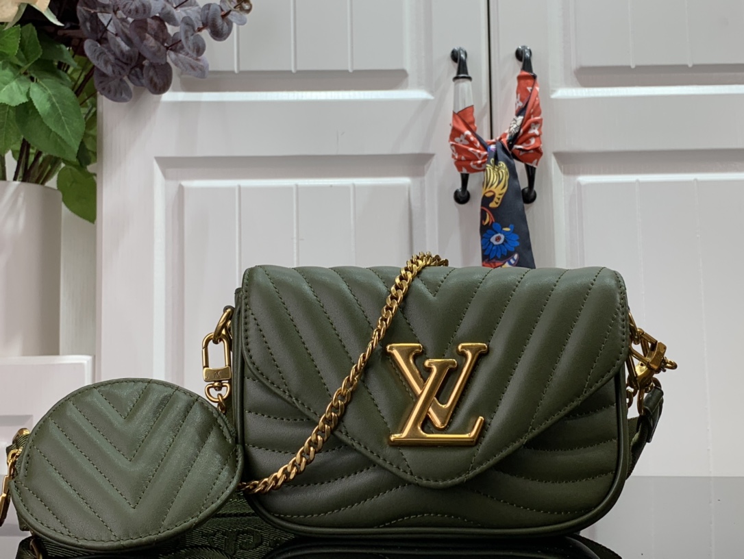 Louis Vuitton LV New Wave Handbags Crossbody & Shoulder Bags Gold Embroidery Vintage Calfskin Cowhide Pochette Chains m56466