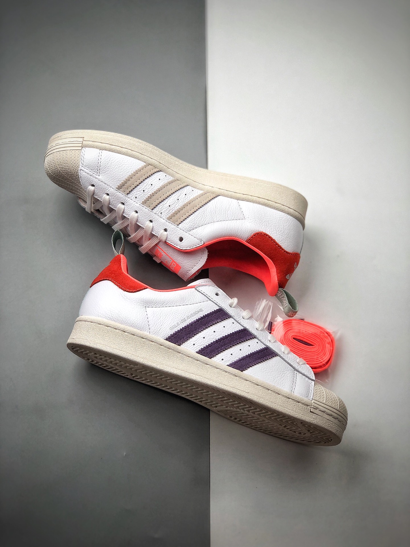 270 Girls are awesome贝壳头三叶草 Originals 联名 Superstar Superstar50周年白科技紫橙 FW8087