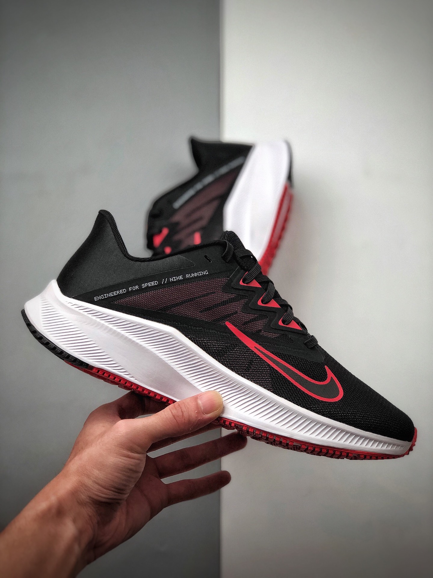 180 Nike Quest 3 极速3代时尚休闲跑步鞋 货号：CD0230-004