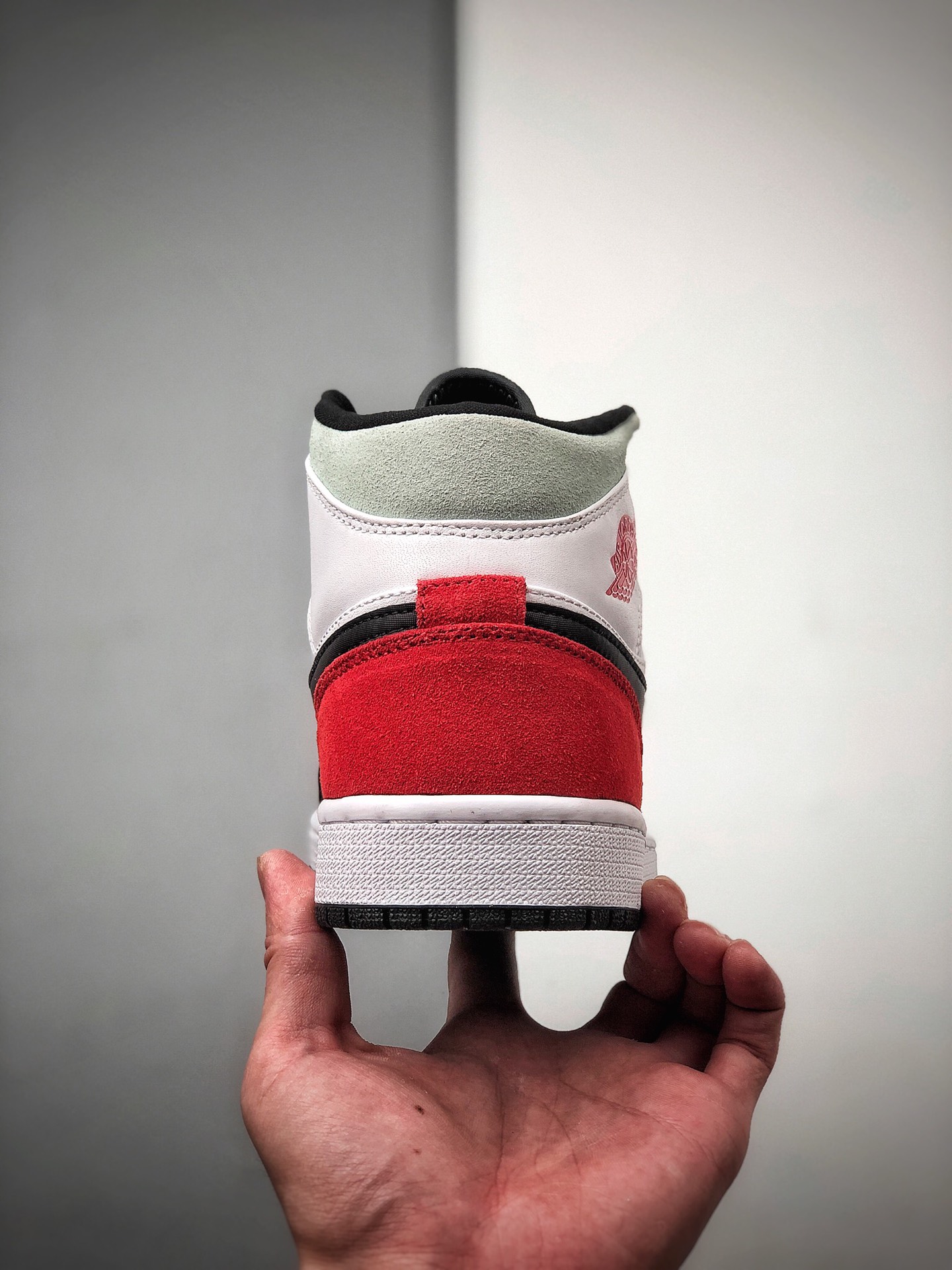 250 Air Jordan 1 Mid SE”Track Red/Union”AJ1 852542-100
