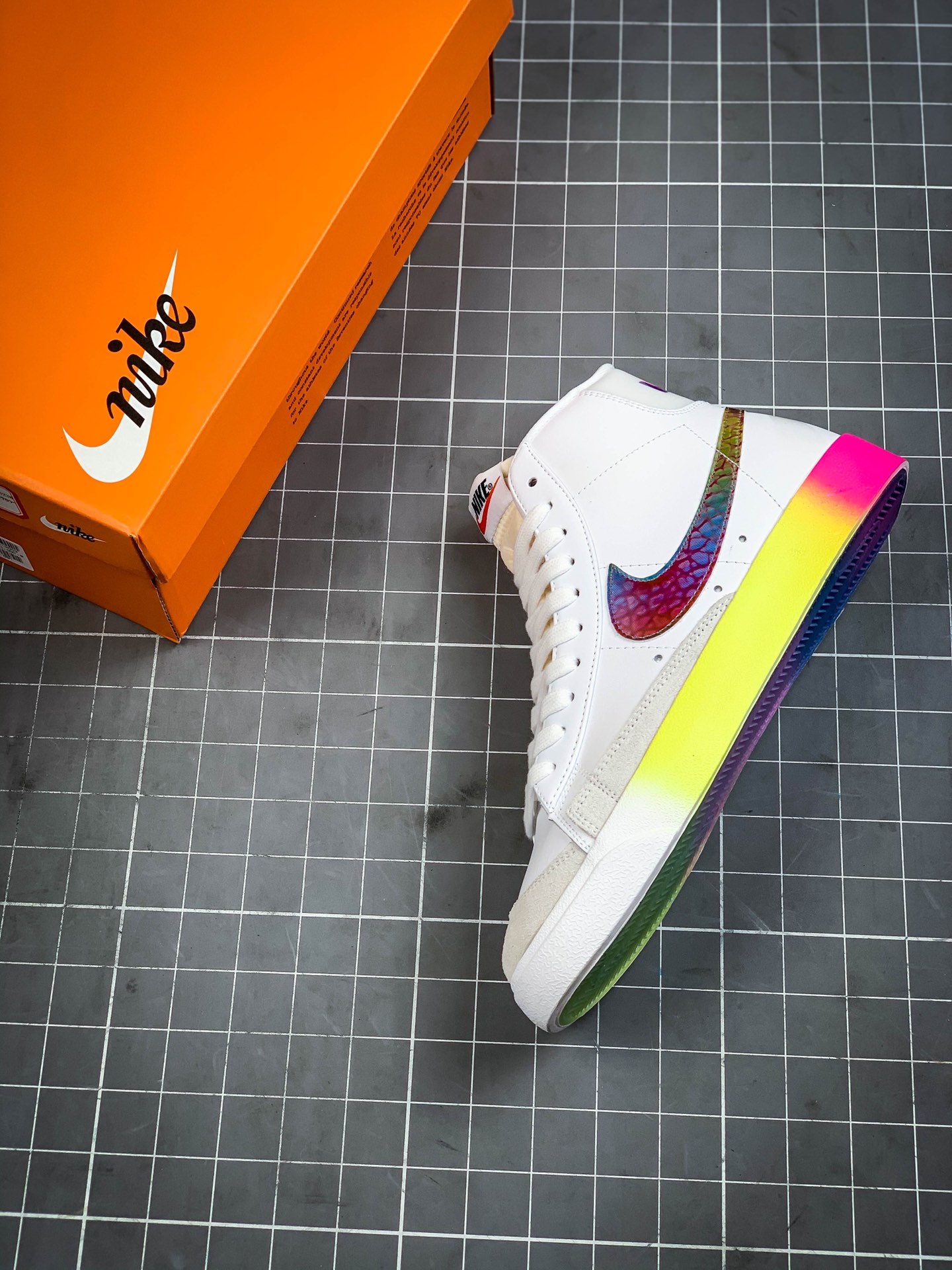 180 NIKE BLAZER LOW The New Way为概念的 Nike Blazer CZ8653-036 25519