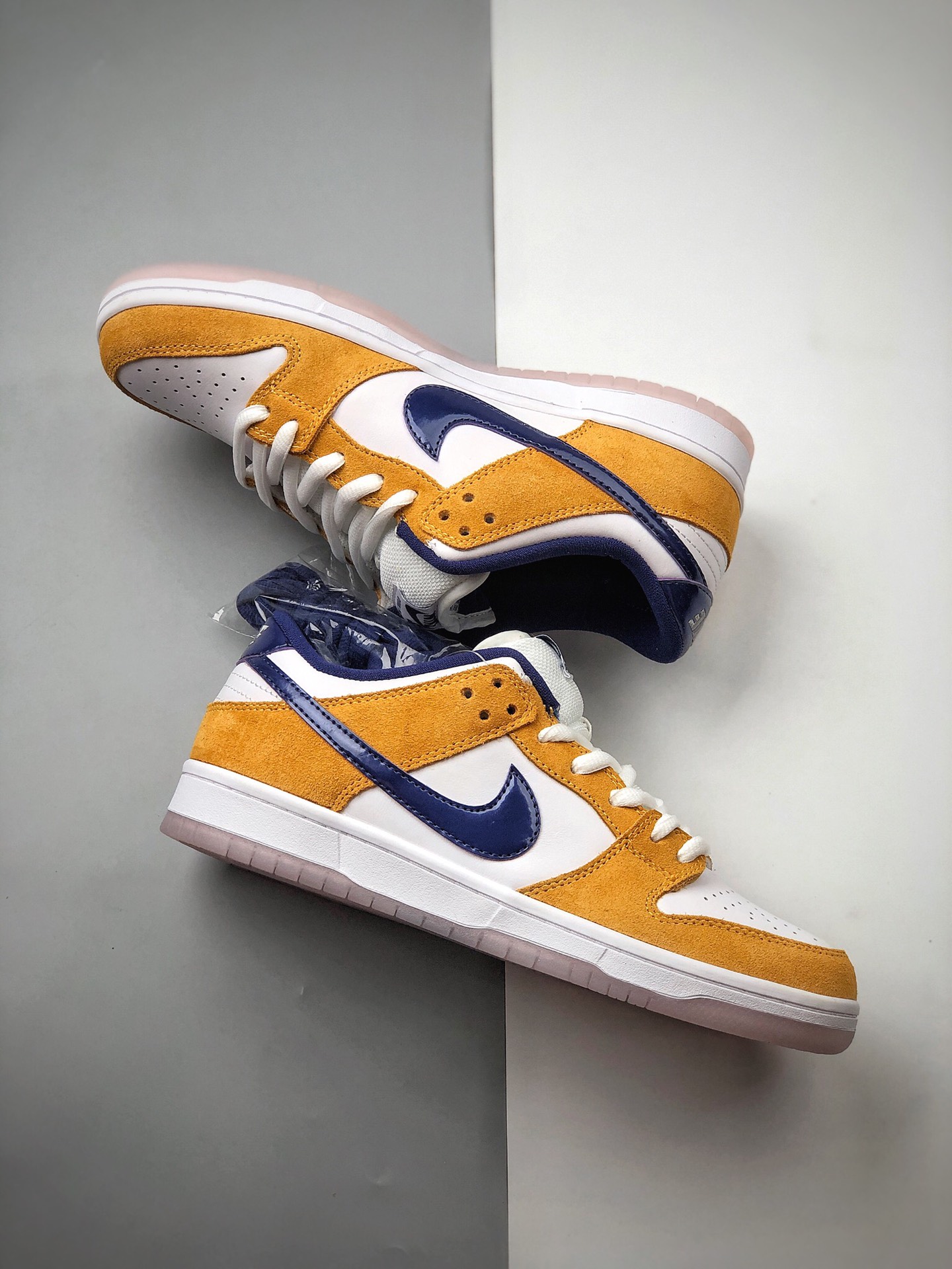 330 NK SB Dunk Low Laser  湖人紫金配色 BQ6817-800