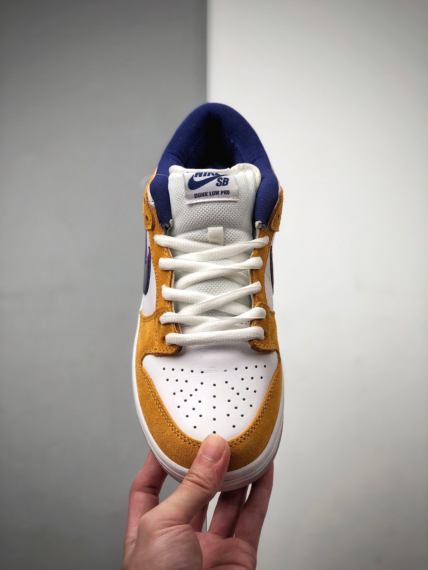 330 NK SB Dunk Low Laser  湖人紫金配色 BQ6817-800
