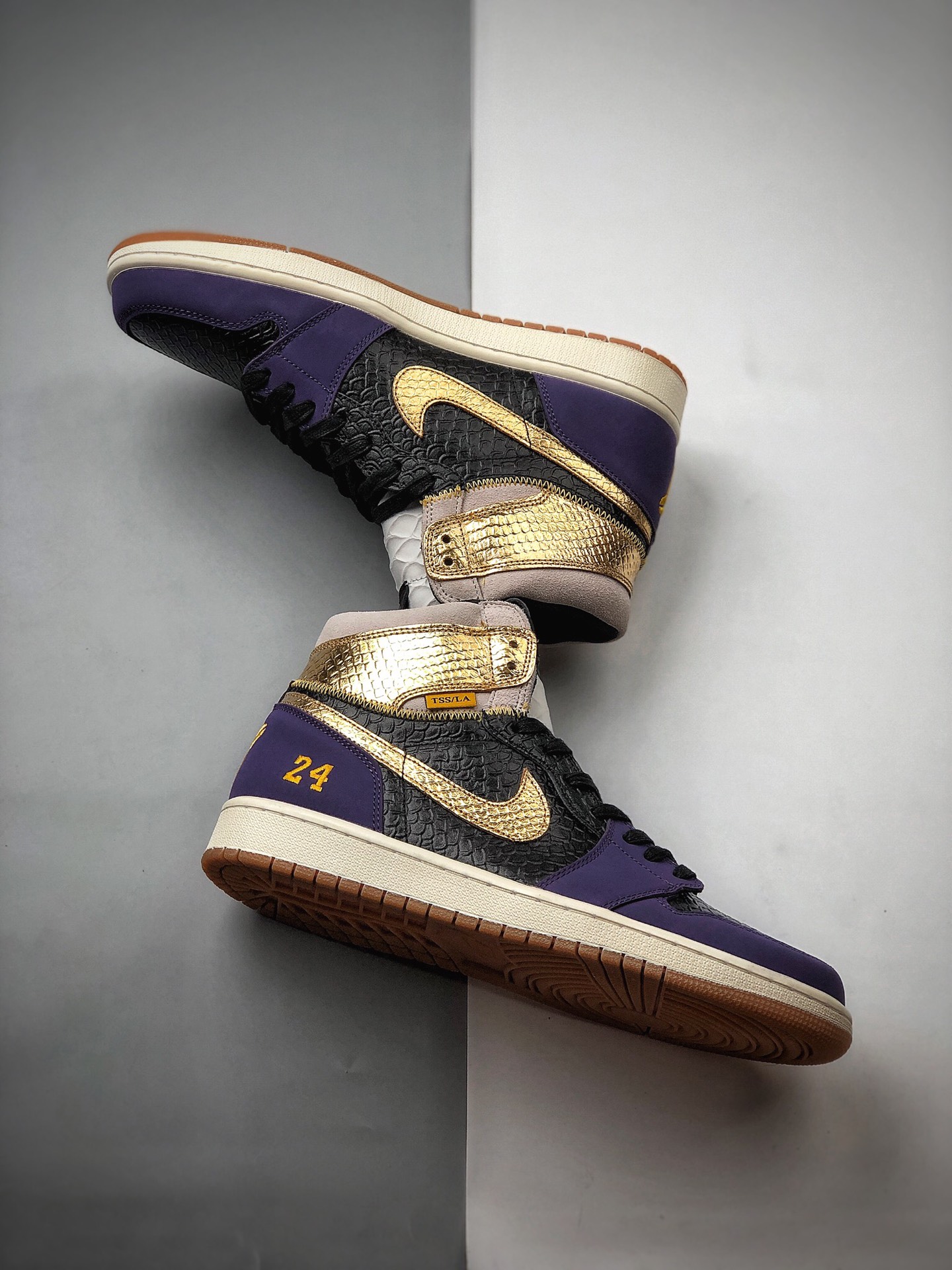 420 Nike Union x AJ1 The Shoe Surgeon AJ1 乔丹1代联名款 555088-171