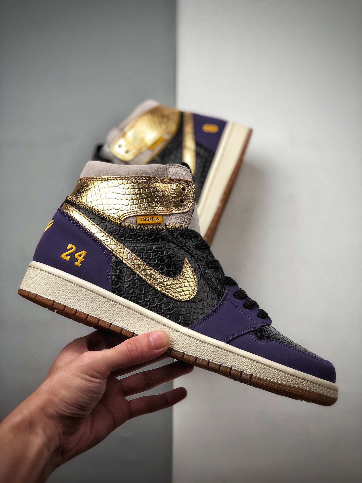 420 Nike Union x AJ1 The Shoe Surgeon AJ1 乔丹1代联名款 555088-171