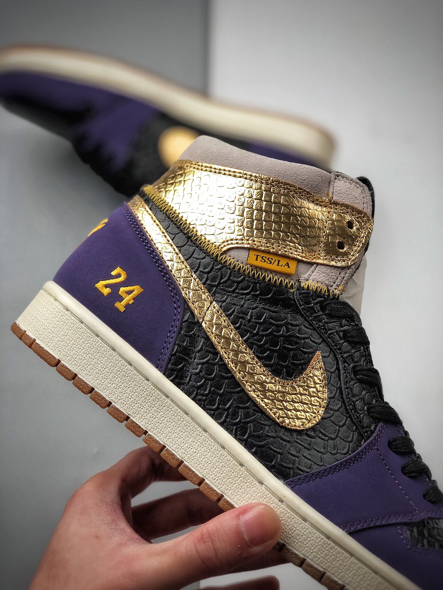 420 Nike Union x AJ1 The Shoe Surgeon AJ1 乔丹1代联名款 555088-171