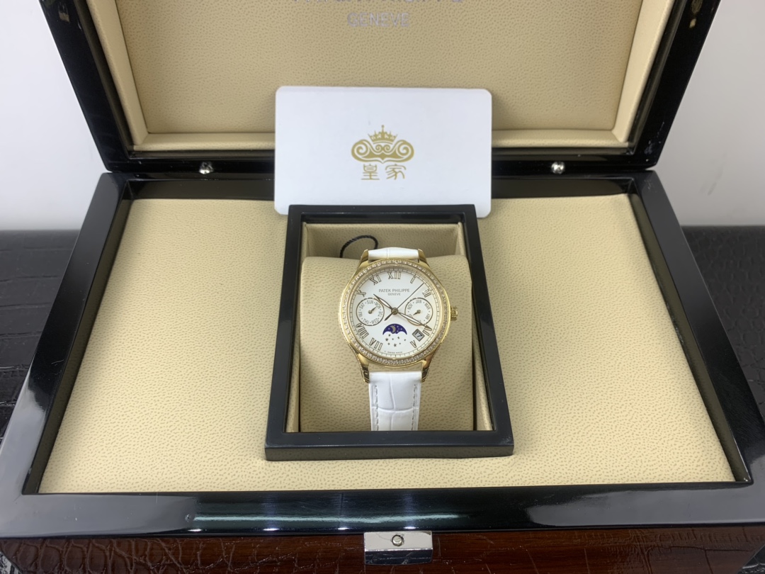 Patek Philippe 皇家 百达翡丽复杂月相女表