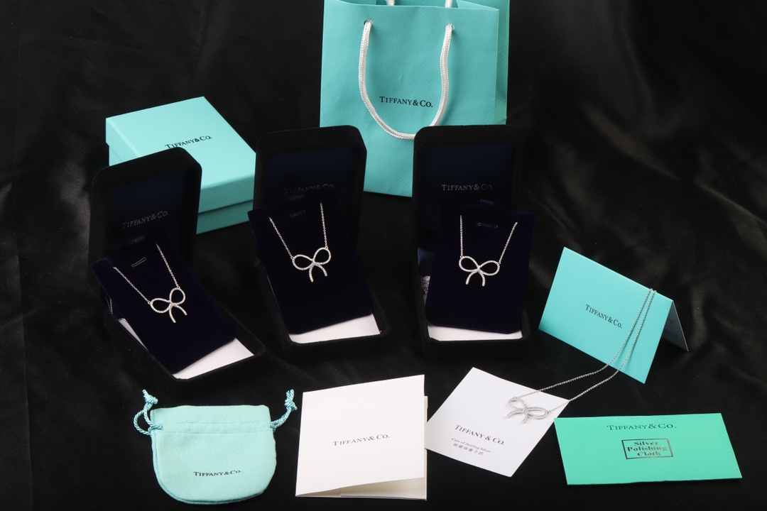 Tiffany & Co. 满钻大蝴蝶结项链