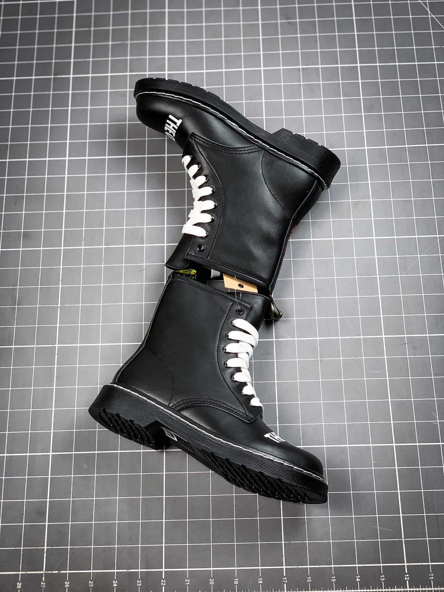 290 Dr.martens 马丁靴   六孔软皮高帮进口头层