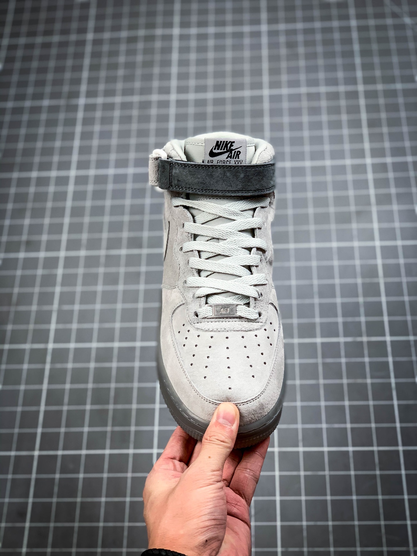 200 Reigning Champ X Nike Air Force1 MID卫冕冠军联名空军一号中帮板鞋807618-200