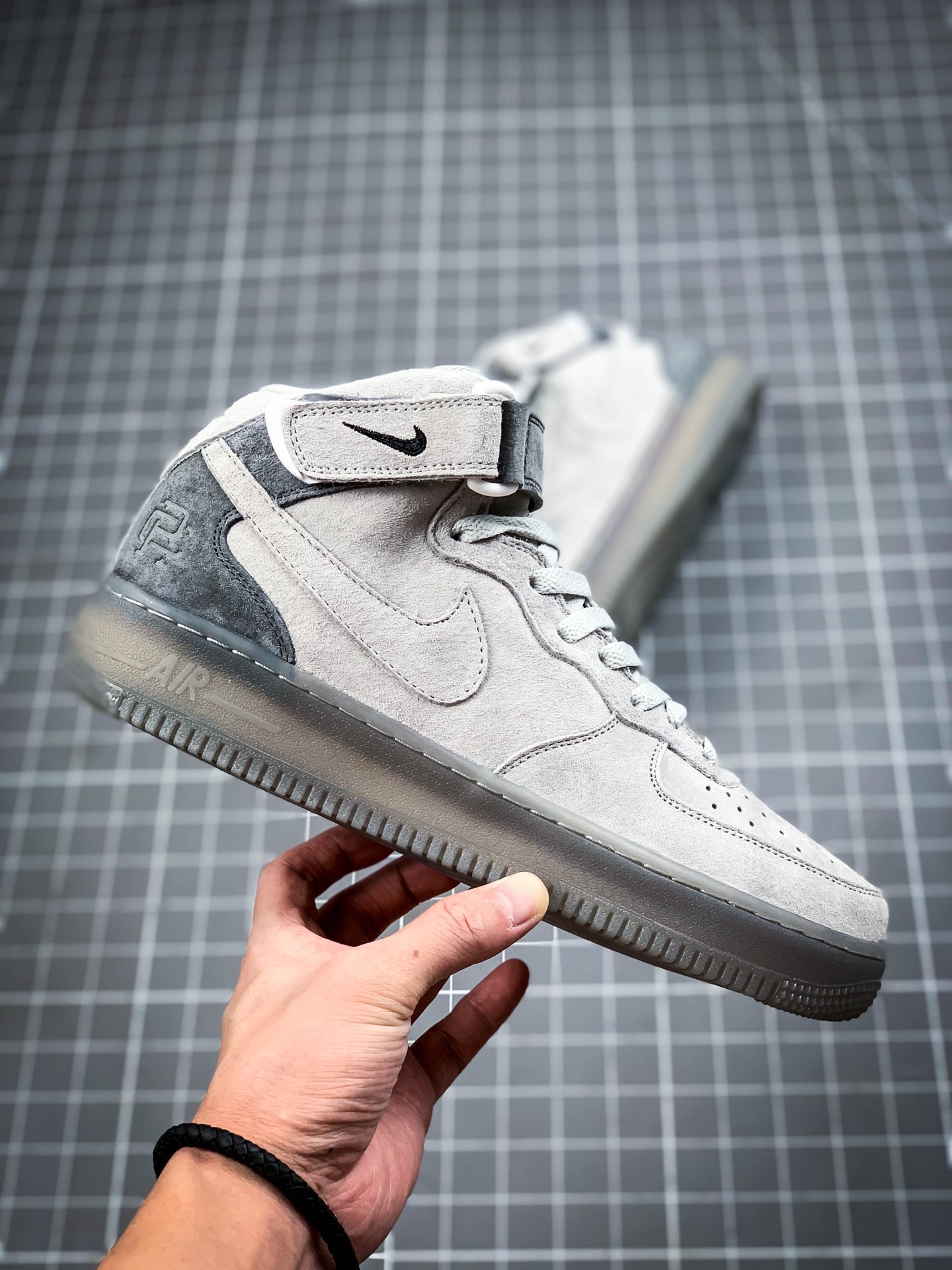 200 Reigning Champ X Nike Air Force1 MID卫冕冠军联名空军一号中帮板鞋807618-200