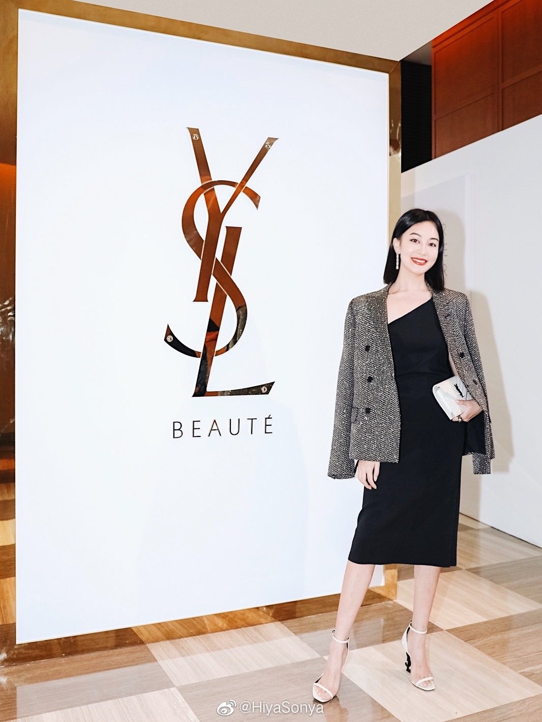 Saint laurent Ysl woc19小号信封包 393953白色黑扣