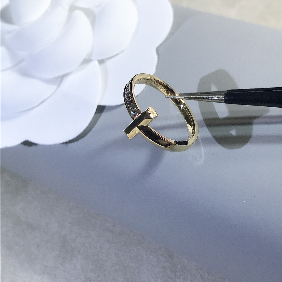 NO:669513,Come on, come on...Real shot of T1 semi-diamond thin version. Do you feel its domineering edges?  Perfect replica of its soul, ready stock 5#6#7#8#, Cardia high-end jewelry19860909来啦来啦……实物拍摄 T1 半钻细版 你感受到它霸气的棱角了吗？ 完美的复刻出它的灵魂 现货5#6#7#8#,,卡迪亚高端饰品,Jewelry